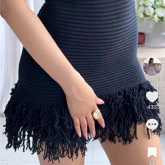 NWT ZARA  blogger fav FRINGED 
KNIT DRESS SIZE M
🚨FIRM PRICE NO DISCOUNT - Picture 10 of 16